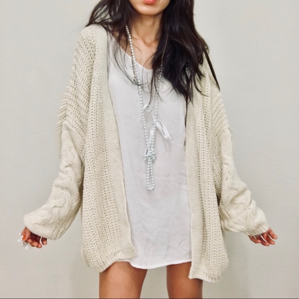 Brand new oversized sweater cardigan - Picture 3 of 8